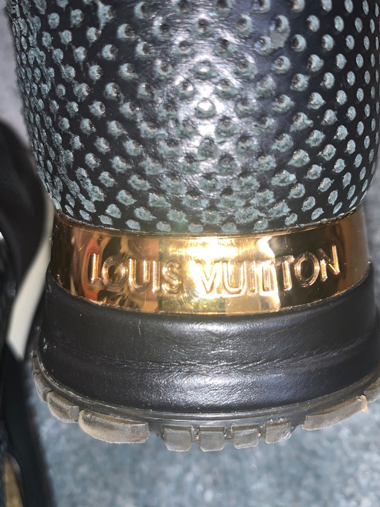 Tênis Louis Vuitton Run Away Black/Gold - Felix Imports