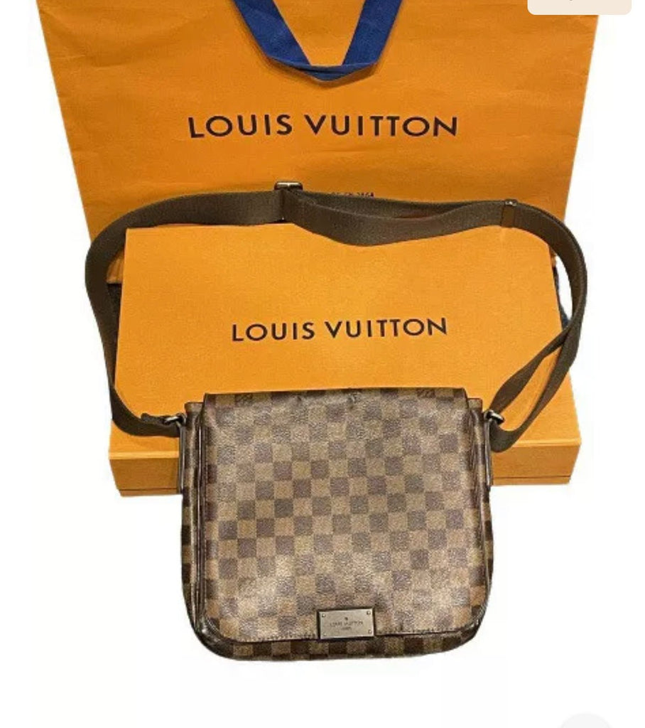 Louis Vuitton District MM, Men's Fashion, Bags, Sling Bags on