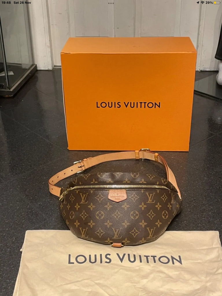 EXCELLENT CONDITION Louis Vuitton Monogram Bumbag (discontinued on retail)  in 2023